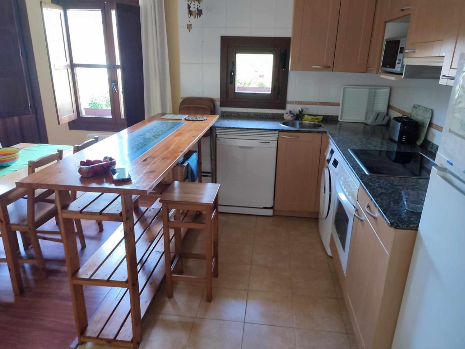 شقة Acogedor Bajo Con Terraza Y Vistas نويفا دي يانس المظهر الخارجي الصورة